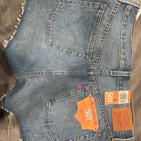 Levi’s 501 women’s shorts - Picture 2 of 2